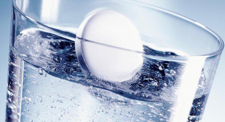 ¿Es la aspirina soluble en agua?