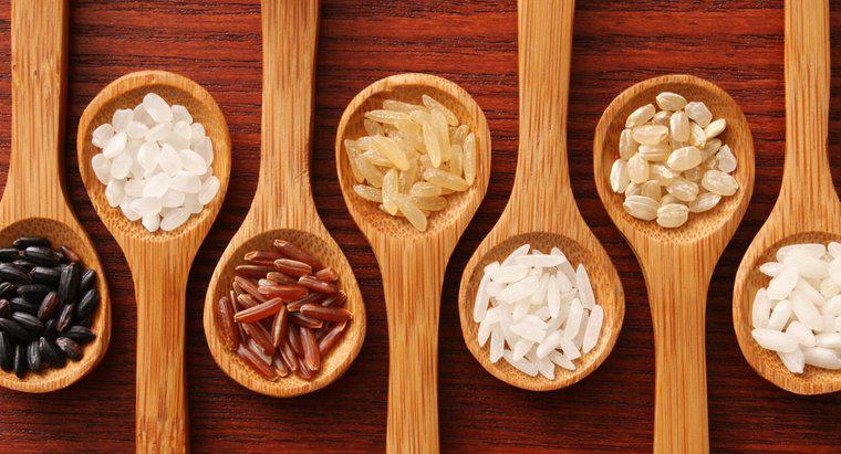 ¿Cuál es la diferencia entre el arroz integral y el blanco?