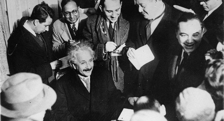 ¿Cuáles fueron los rasgos de carácter de Albert Einstein?