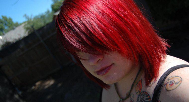 ¿Cómo hacer que el tinte para el cabello rojo se desvanezca más rápido?