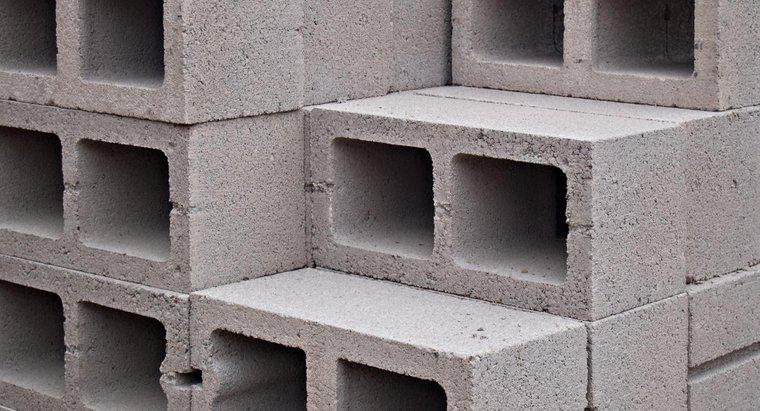 ¿Cuál es el peso de un bloque de cemento?