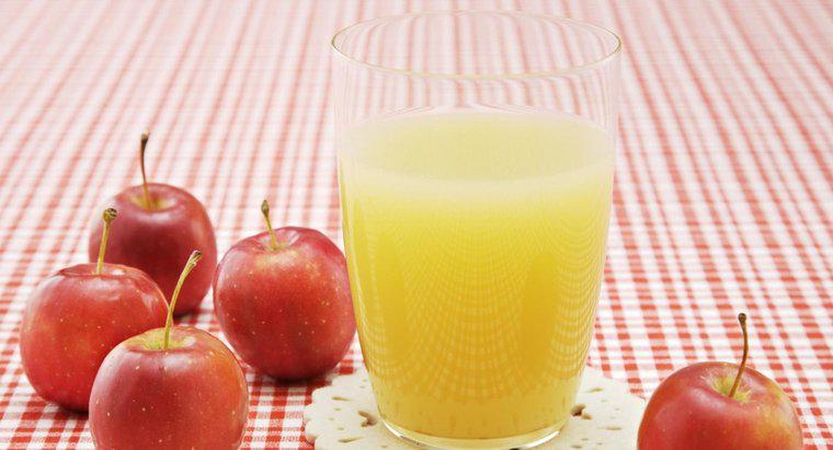 ¿Puede un bebé de 2 meses beber jugo de manzana?