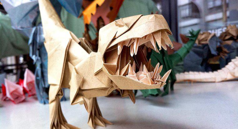 ¿Cómo se hace un origami T. Rex?