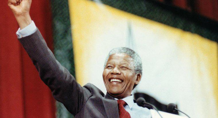 ¿Cuáles eran las cualidades de liderazgo de Nelson Mandela?
