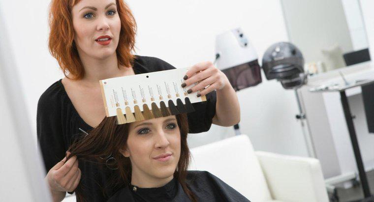 ¿Cuánto cuesta teñir tu cabello en un salón?