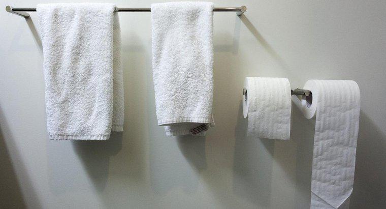 ¿Cuál es la altura adecuada de la barra de toalla de mano?
