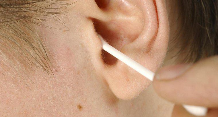 ¿Cuáles son algunos buenos remedios caseros para eliminar la cera del oído?
