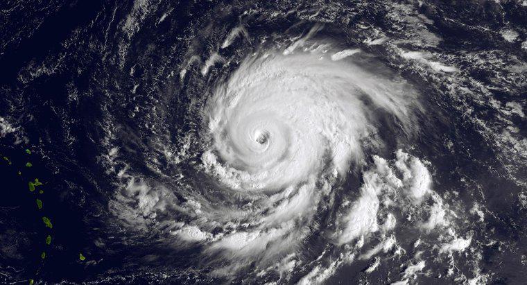 ¿Cuándo y dónde ocurren los huracanes?