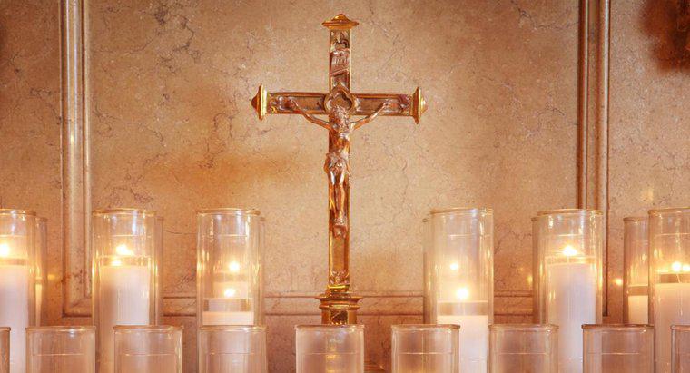 ¿Qué es una misa conmemorativa católica?