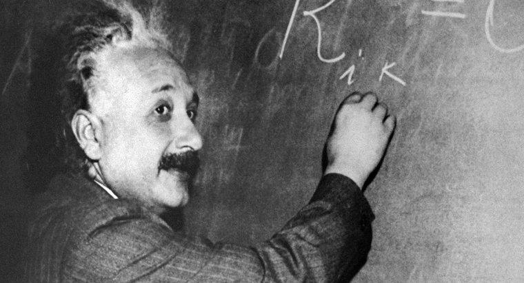 ¿Ayudó Einstein a inventar la bomba atómica?