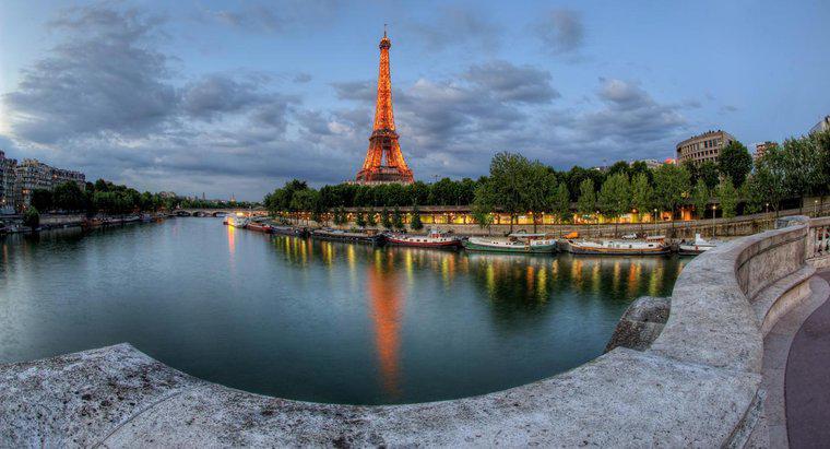 ¿Por qué se construyó la Torre Eiffel?