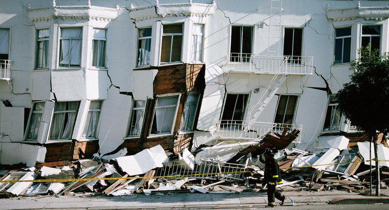 ¿Cómo los terremotos causan daño?
