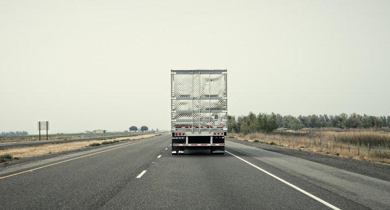 ¿Cuántas millas de autopistas interestatales hay en los Estados Unidos?
