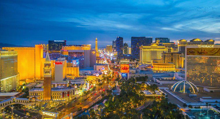 ¿Quién construyó el primer casino en Las Vegas?