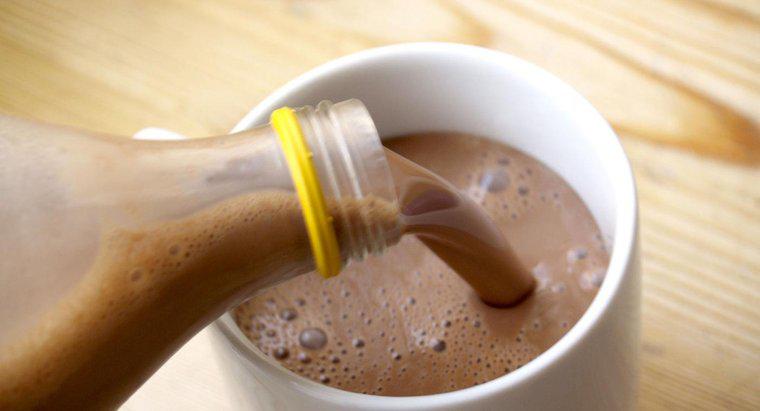 ¿Cuál es la diferencia entre Yoo-Hoo y la leche con chocolate?