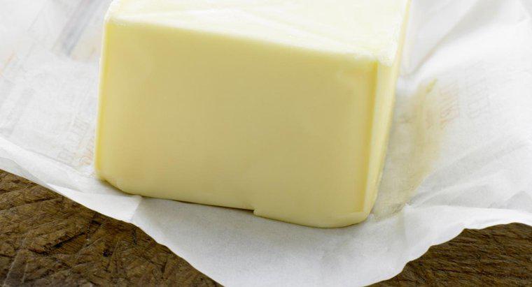 ¿Cuántas onzas pesa una barra de mantequilla?