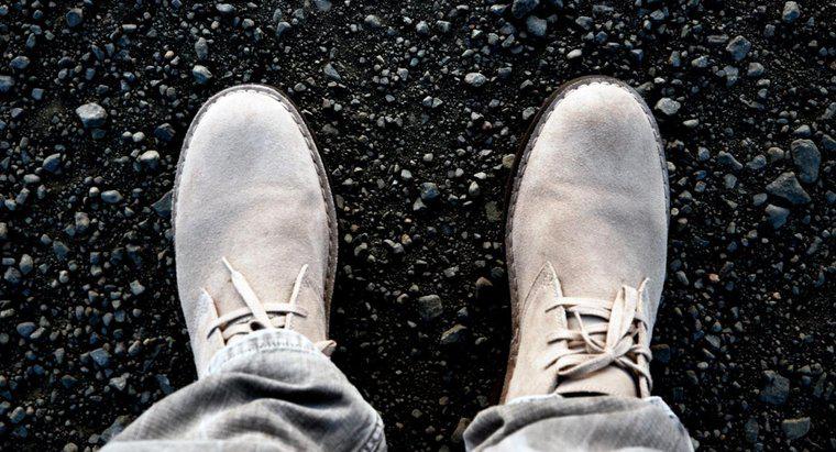 ¿Cuáles son algunos remedios caseros para la limpieza de los zapatos de gamuza?