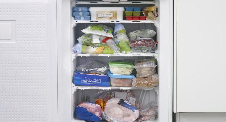 ¿Qué hace que el refrigerador se congele todo dentro de él?