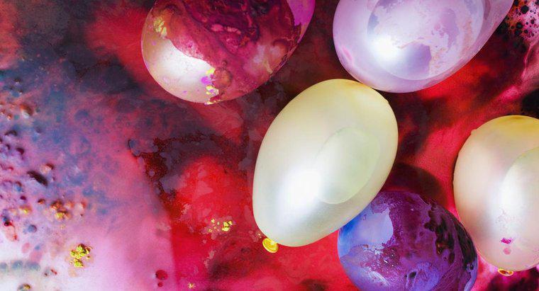 ¿Cómo hacer globos llenos de pintura?