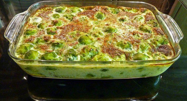 Recetas fáciles de acompañamiento: Cheesy Brussels Sprouts Casserole