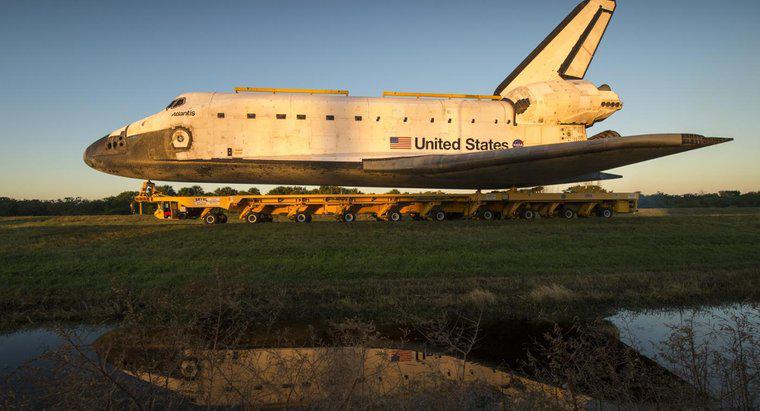 ¿Cuánto pesa el transbordador espacial?