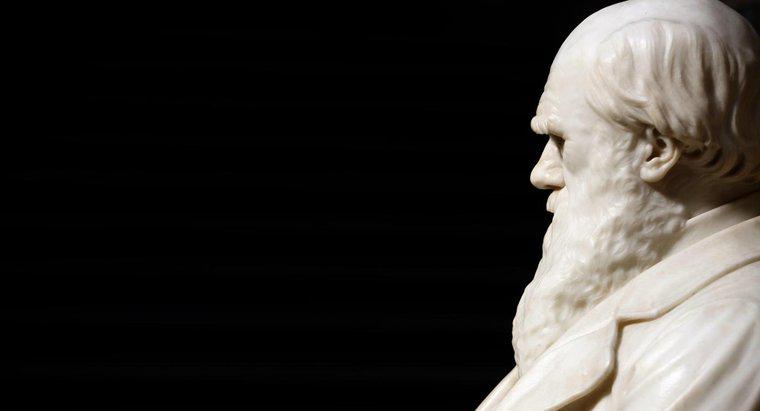 ¿Por qué Charles Darwin causó controversia?