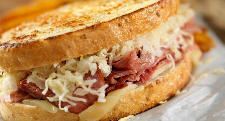 ¿Quién inventó el sándwich Reuben?