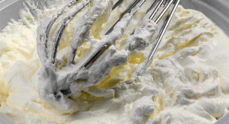 ¿Qué es un buen sustituto para la crema batida?