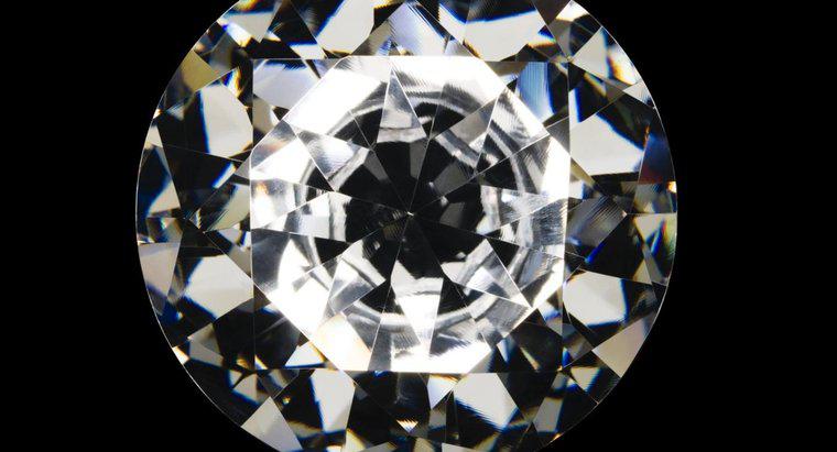 ¿Por qué es tan difícil un diamante?