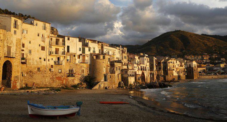 ¿Cuáles son las dos islas principales de Italia?