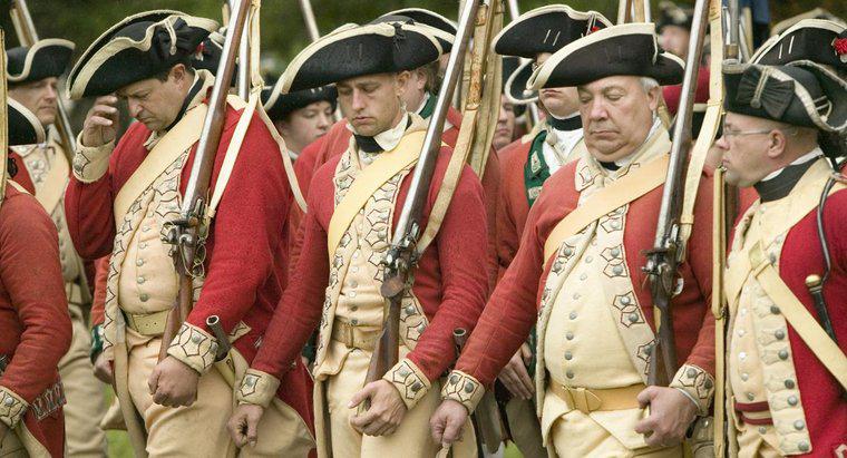 ¿Por qué los británicos marchaban hacia Lexington y Concord?