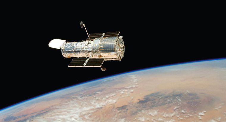 ¿Cuánto costó construir el telescopio Hubble?