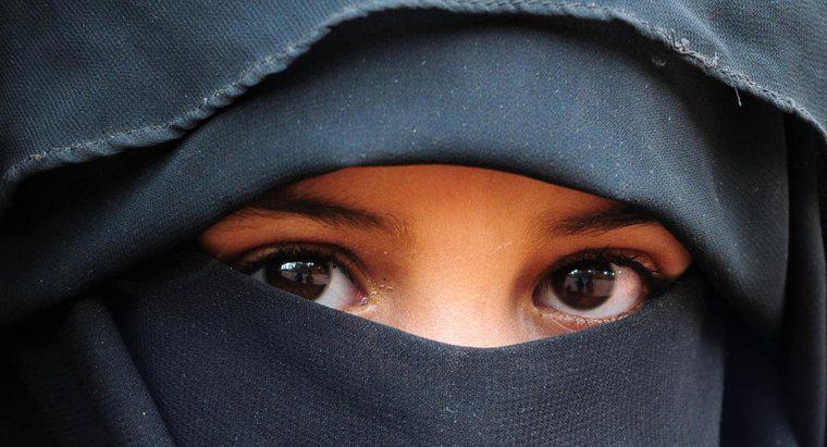 ¿Cuál es la diferencia entre un chador y un burka?
