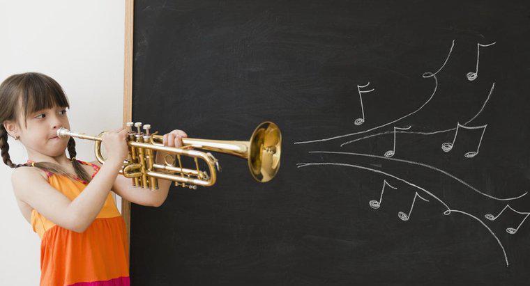 ¿Cómo produce sonido una trompeta?
