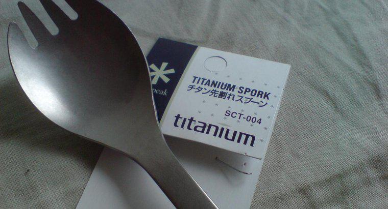 ¿De qué color es el titanio?