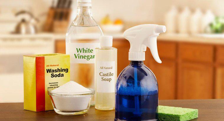 ¿Cuáles son los usos de limpieza para el vinagre blanco?