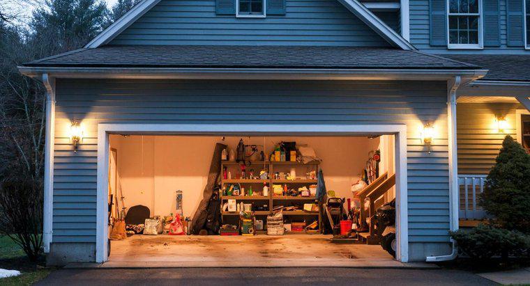 ¿Cómo se limpia un piso de garaje?