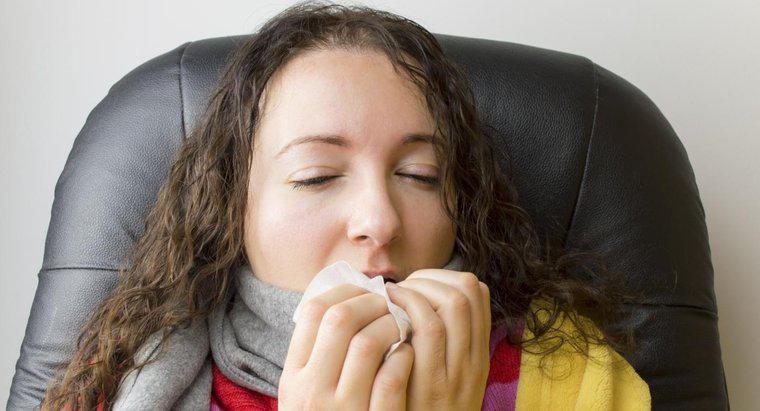 ¿Qué causa la flema constante en la garganta?