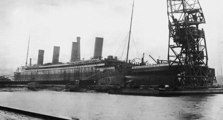 ¿Cuántas cubiertas tenía el Titanic?