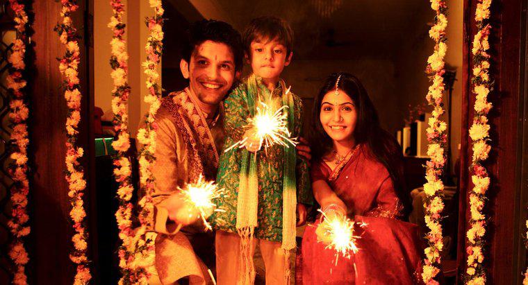 ¿Cómo celebran los diwali los hindúes?