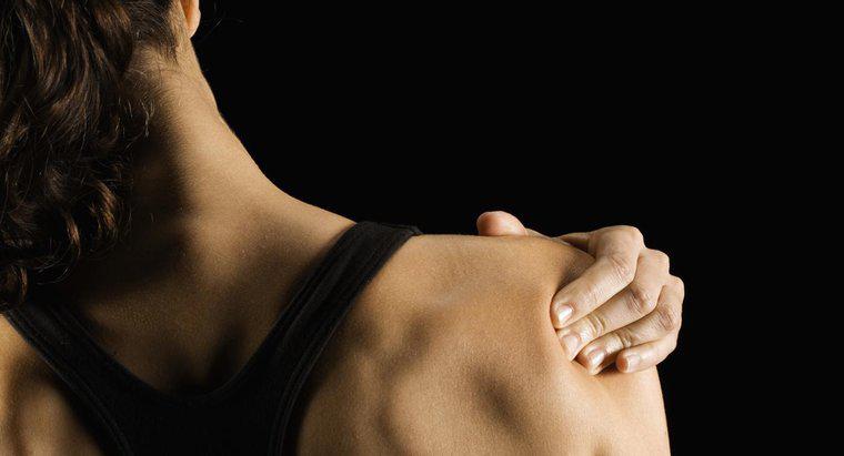 ¿Cuáles son algunos síntomas de un nervio pinzado del hombro?
