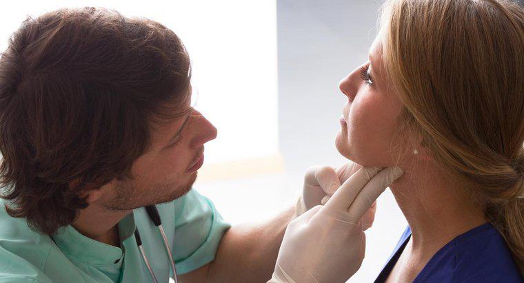 ¿Qué causa los niveles elevados de tiroides?