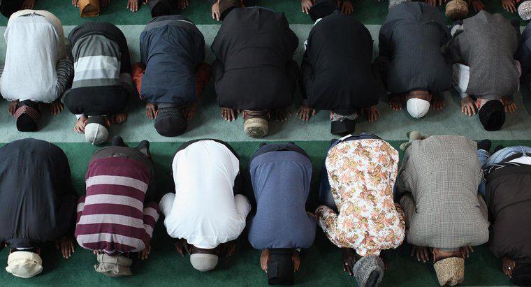 ¿Por qué los musulmanes rezan cinco veces al día?