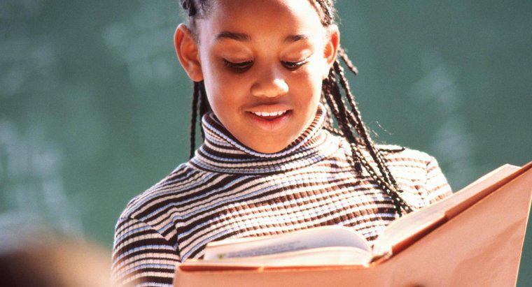 ¿Dónde se pueden encontrar algunos poemas de historia negra para que los niños los reciten?