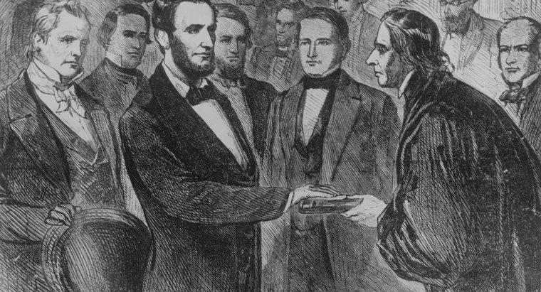 ¿Cuántos hermanos tuvo Abraham Lincoln?