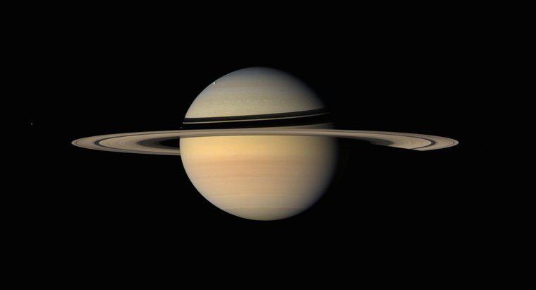 ¿Quién descubrió el planeta Saturno?