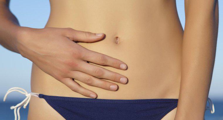 ¿Cuáles son las posibles causas de dolor abdominal en el lado derecho del cuerpo?