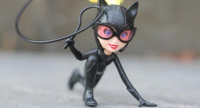 ¿Cuáles son los poderes de Catwoman?