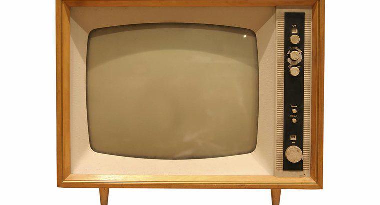 ¿En qué año salió la primera televisión?