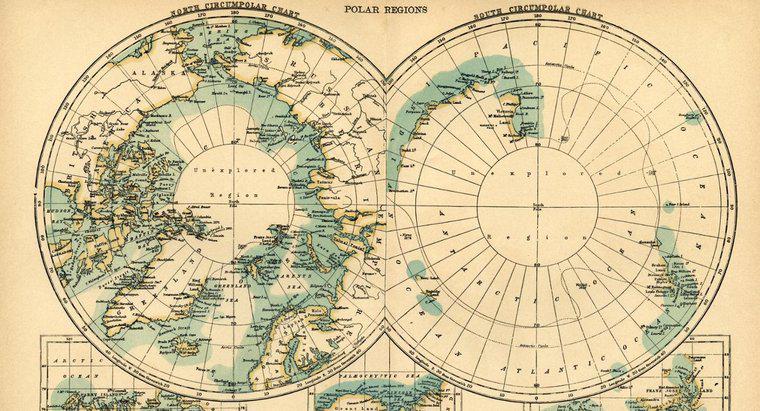 ¿En qué latitudes se encuentran los círculos árticos y antárticos?